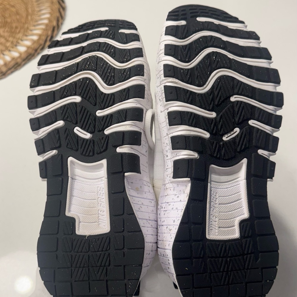 NIKE Free Metcon 6 Silver - Picture 4 of 4
